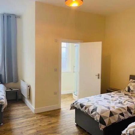 8 Fish Street, Budget City Centre Accomodation Leeds  Exterior photo
